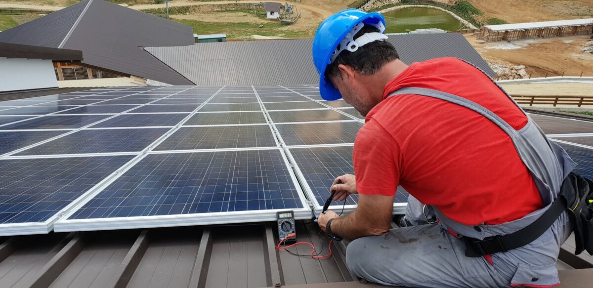 The Pros and Cons of Solar Panel Installation
